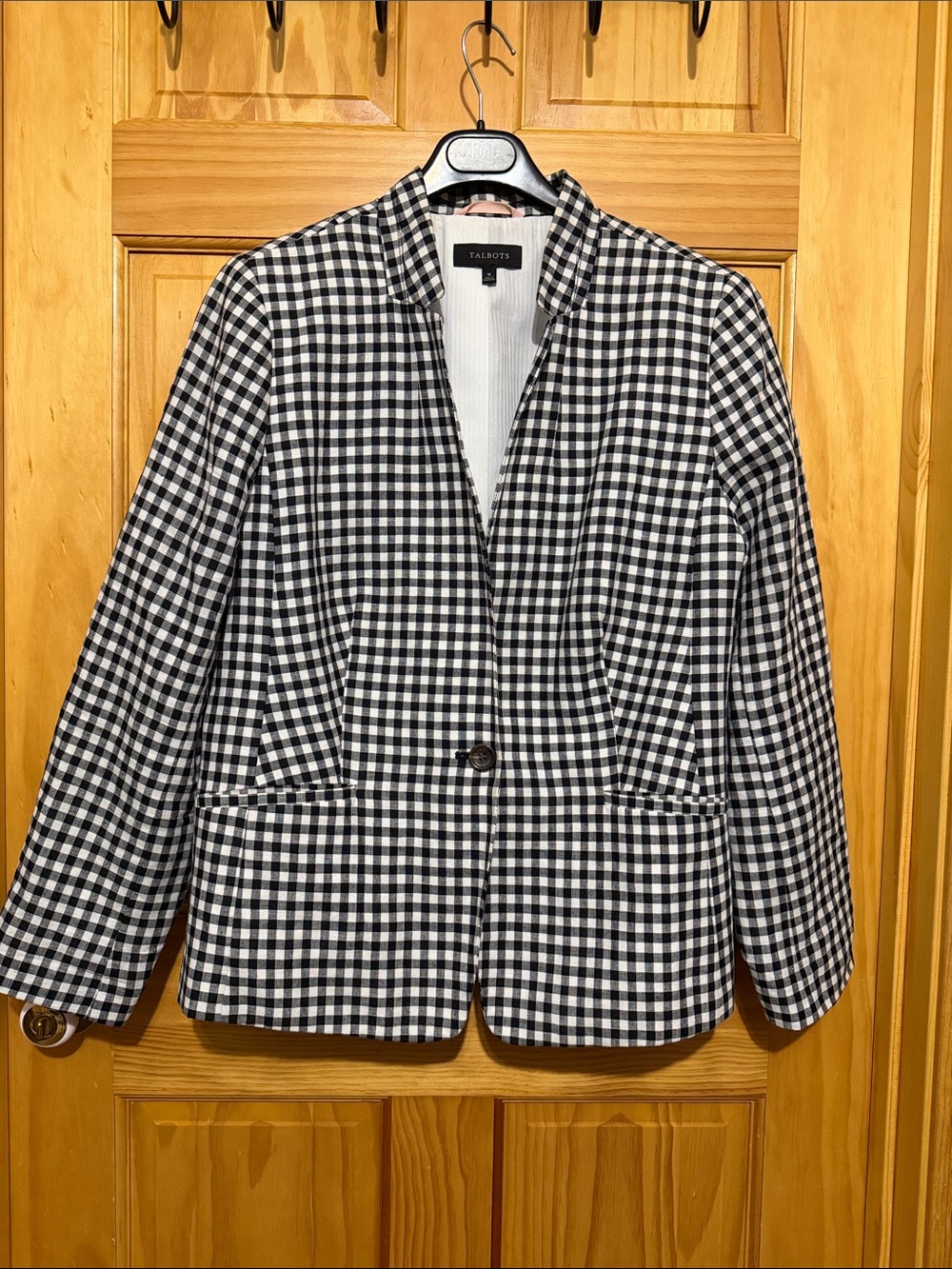 Talbots Black and White Gingham Blazer, Size 16.  Linen/Cotton Blend.